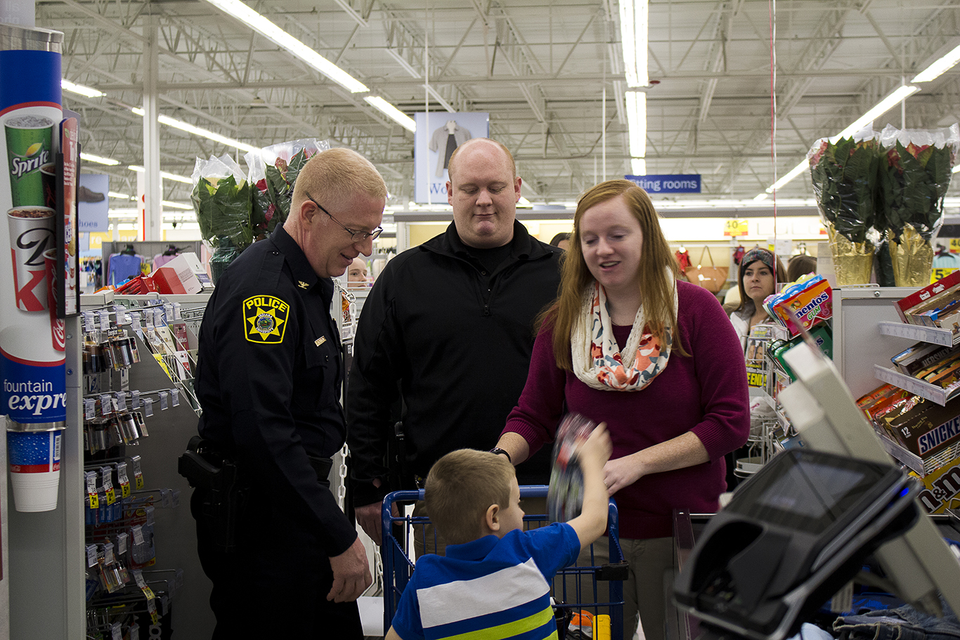 IU Southeast Police and student organizations help children in need ...